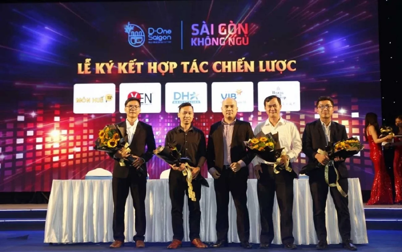 Đại diện Công ty Mylife ký kết thỏa thuận hợp tác với DHA Corp.